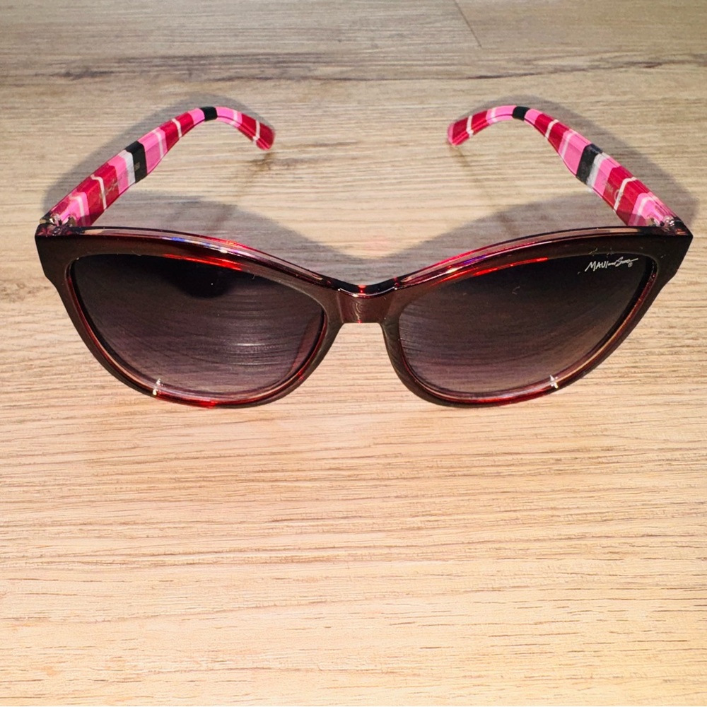 Maui and Sons Pink Sunglasses Retro Cat-Eye Style
